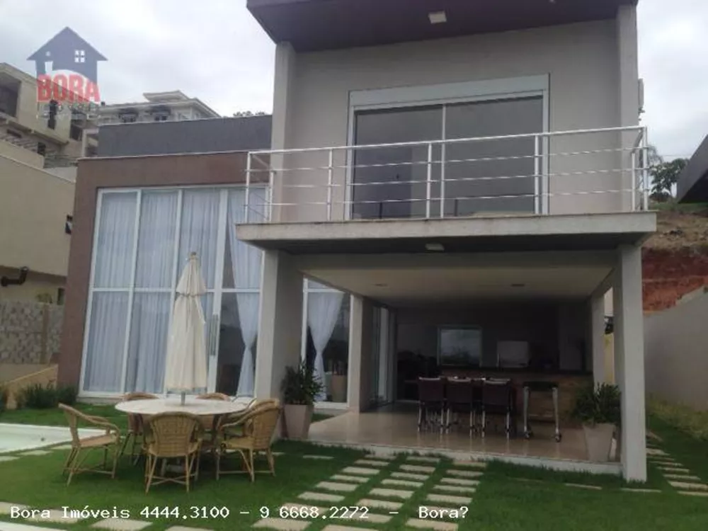 Casa de Condomínio à venda com 4 quartos, 400m² - Foto 2