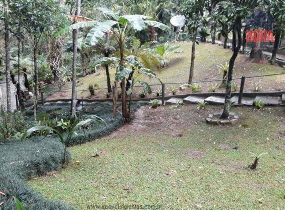Loteamento e Condomínio, 2428 m² - Foto 2