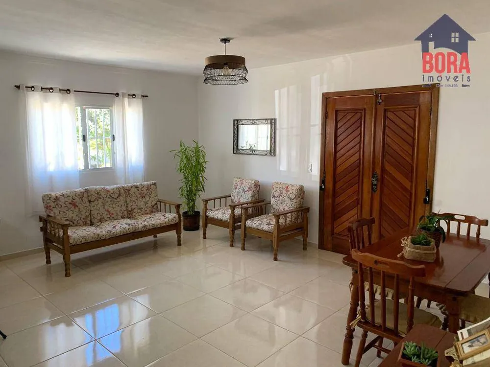 Chácara, 3 quartos, 1730 m² - Foto 1