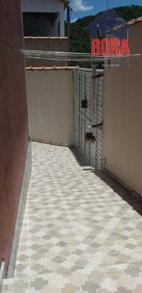 Casa à venda com 7 quartos, 120m² - Foto 1