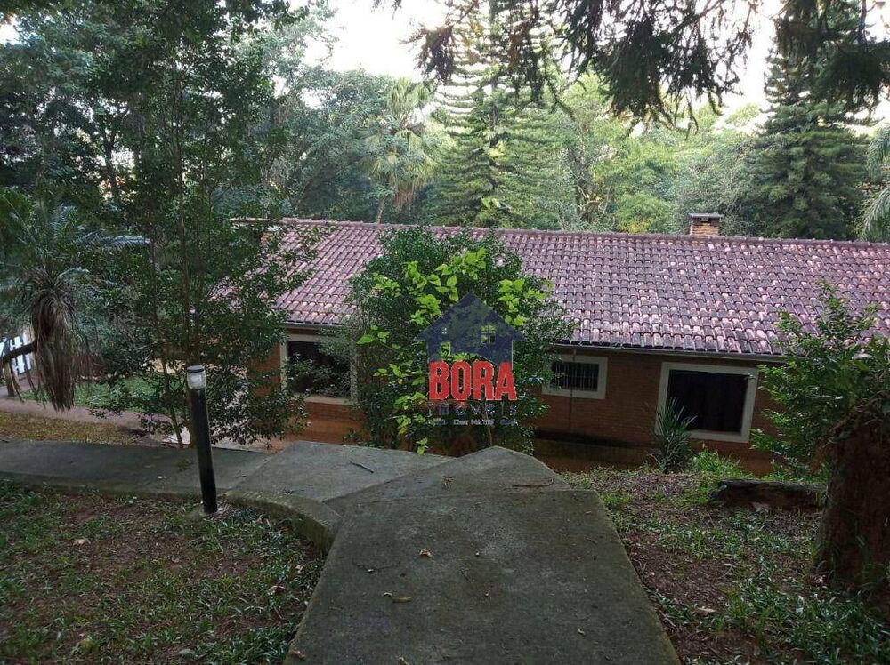 Sobrado à venda com 4 quartos, 438m² - Foto 1