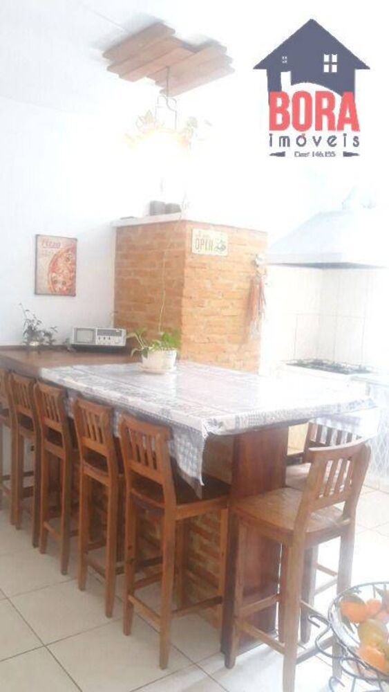 Casa à venda com 1 quarto, 70m² - Foto 2