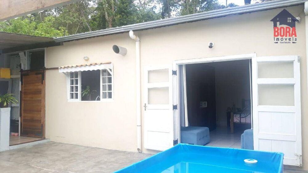 Casa à venda com 1 quarto, 70m² - Foto 1