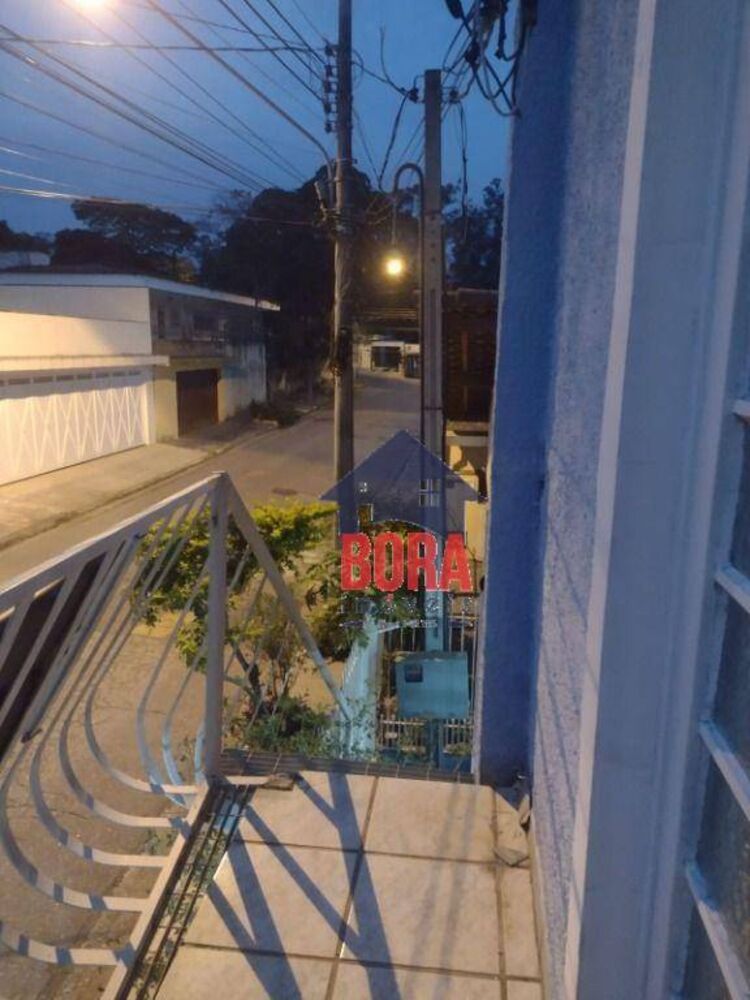 Casa à venda e aluguel com 3 quartos, 140m² - Foto 4