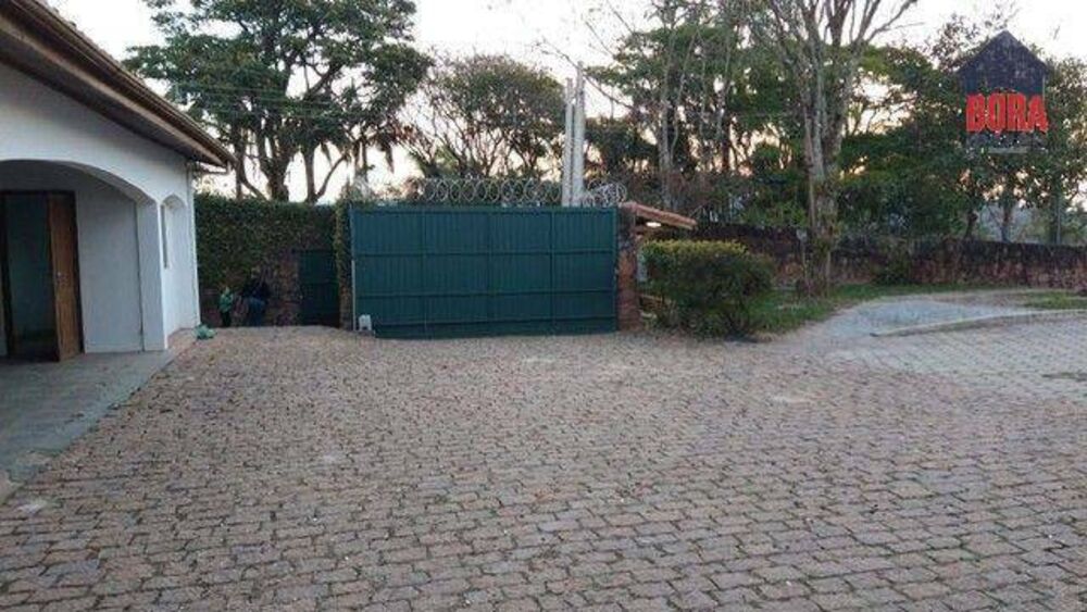 Casa à venda e aluguel com 6 quartos, 1250m² - Foto 4