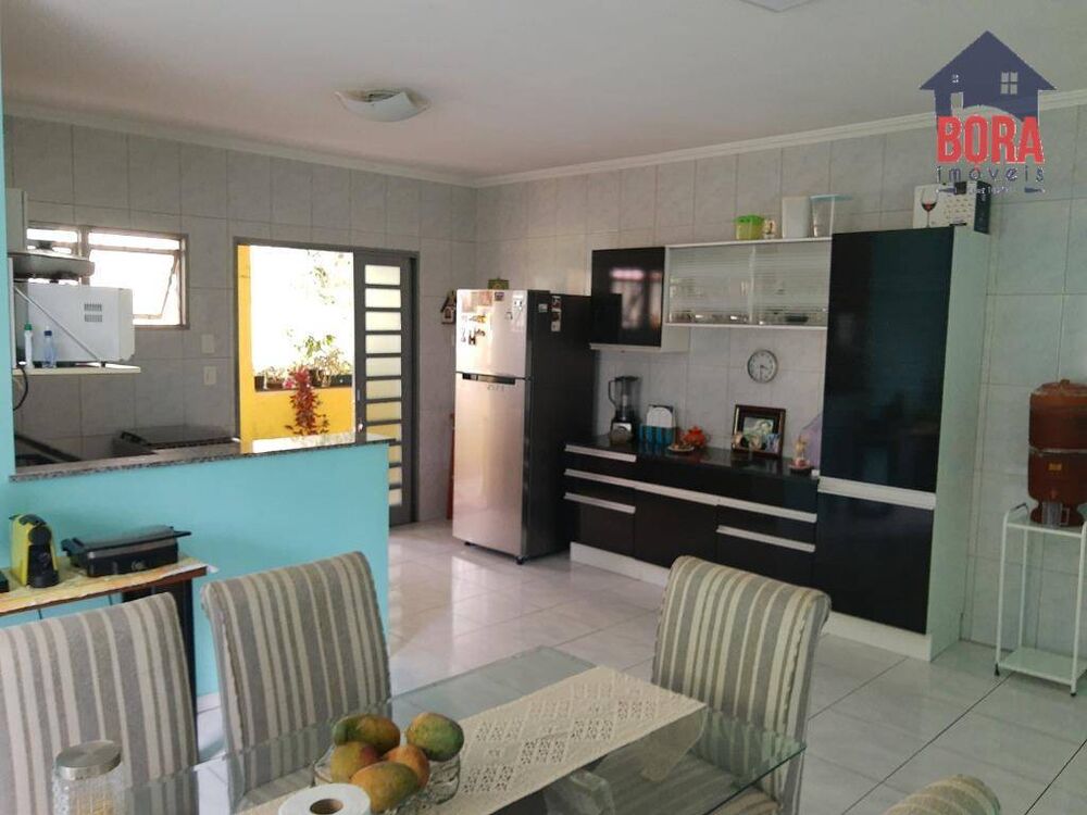 Chácara à venda com 2 quartos, 278m² - Foto 2