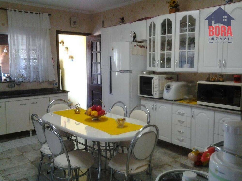 Sobrado, 3 quartos, 251 m² - Foto 2