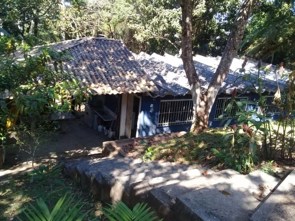 Chácara à venda com 2 quartos, 200m² - Foto 1