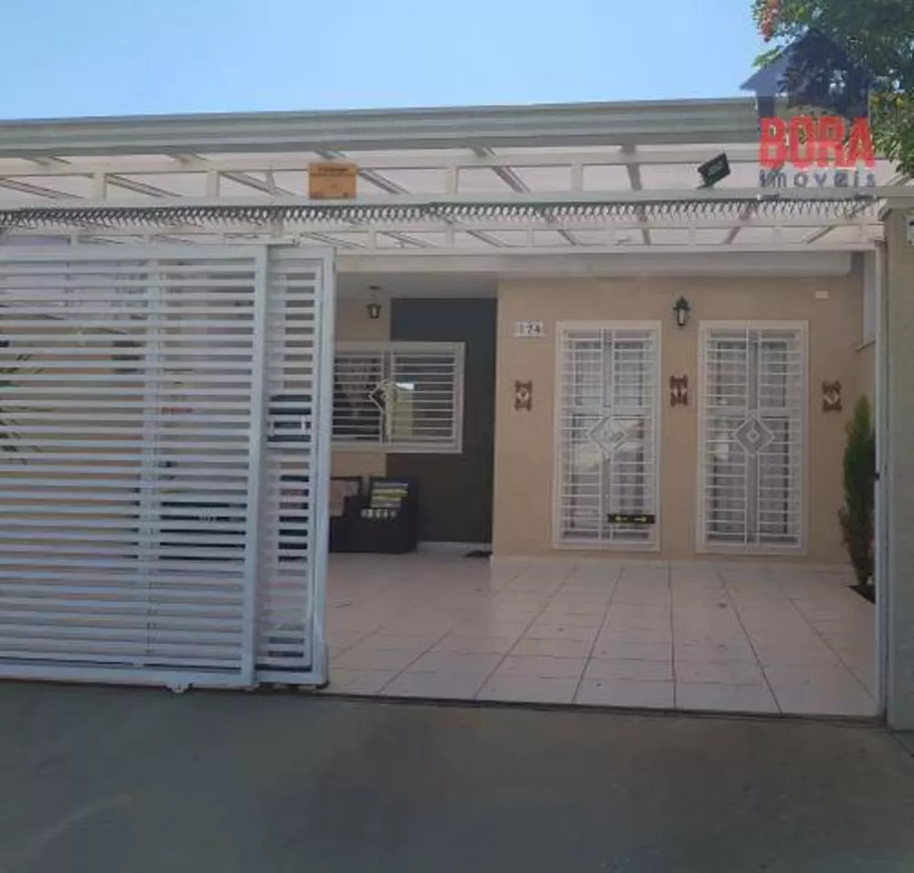 Casa à venda com 3 quartos, 93m² - Foto 1