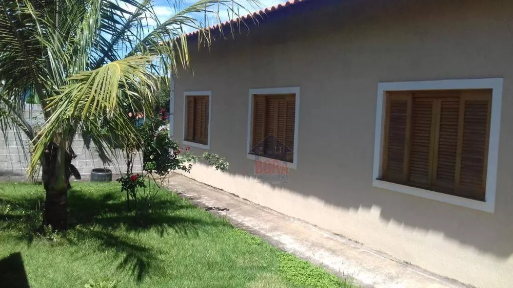 Chácara à venda com 4 quartos, 350m² - Foto 2