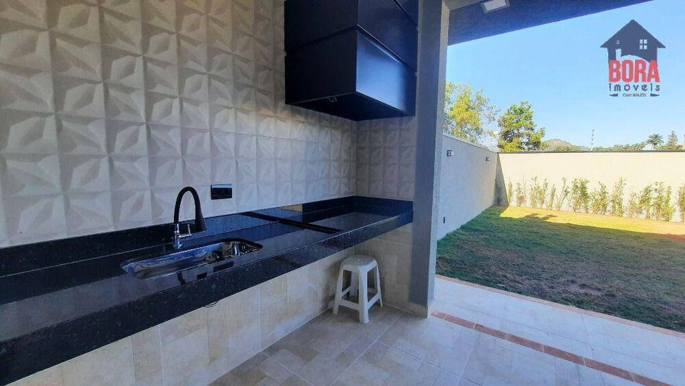 Casa à venda com 3 quartos, 136m² - Foto 3