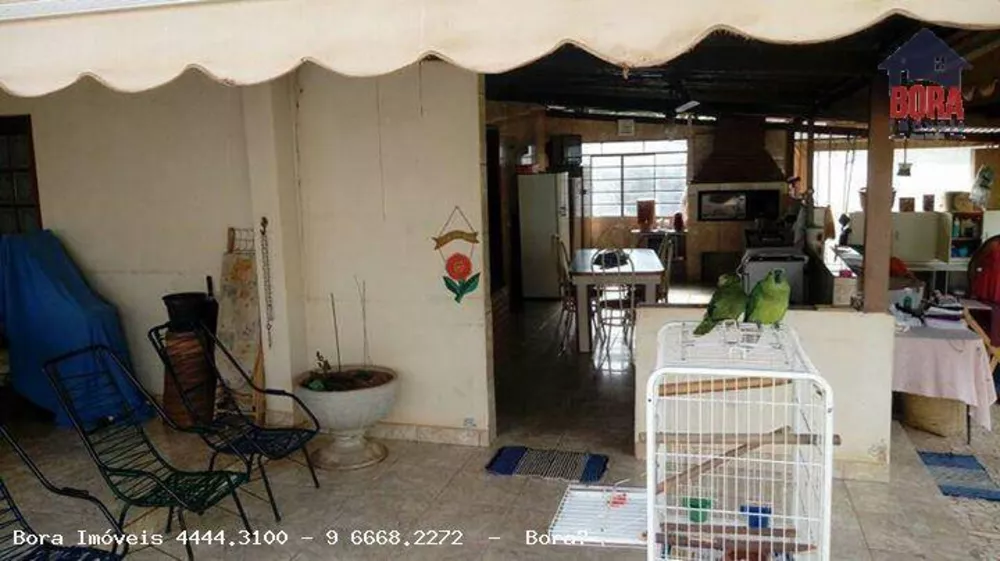 Chácara à venda com 4 quartos, 250m² - Foto 3