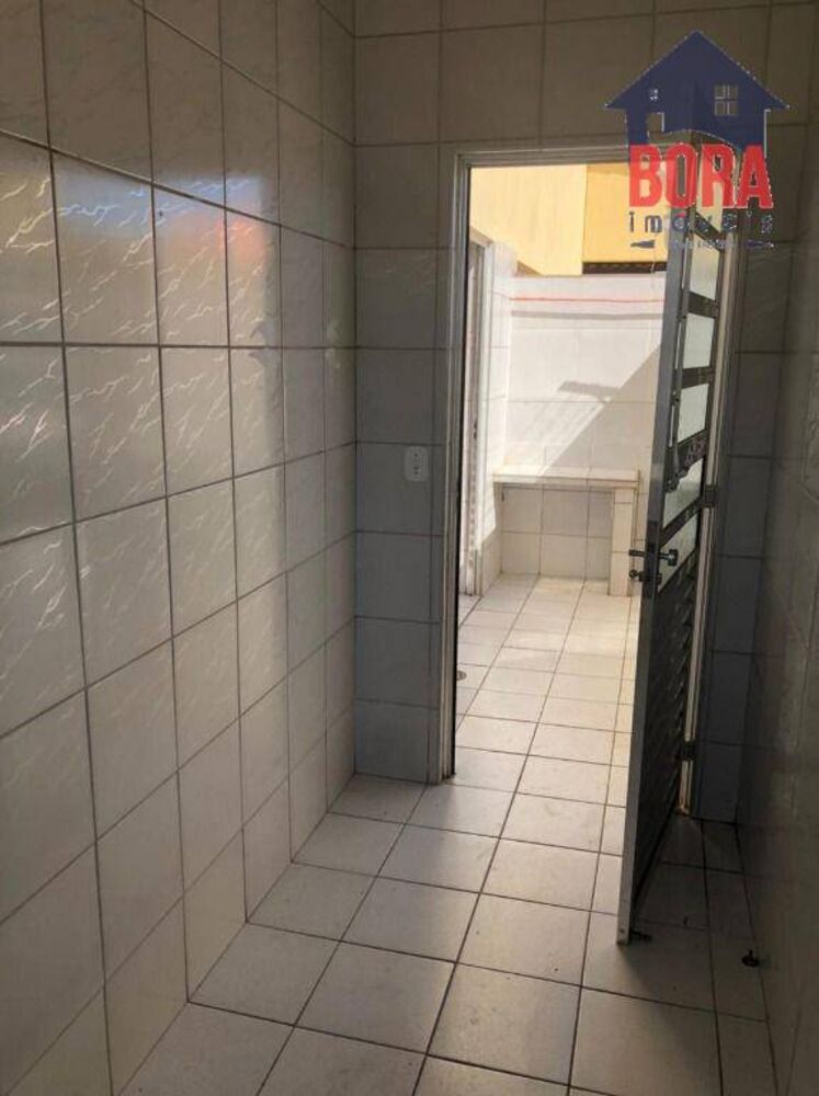 Casa à venda com 2 quartos, 400m² - Foto 4