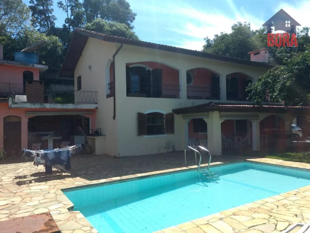 Casa de Condomínio à venda com 4 quartos, 400m² - Foto 2