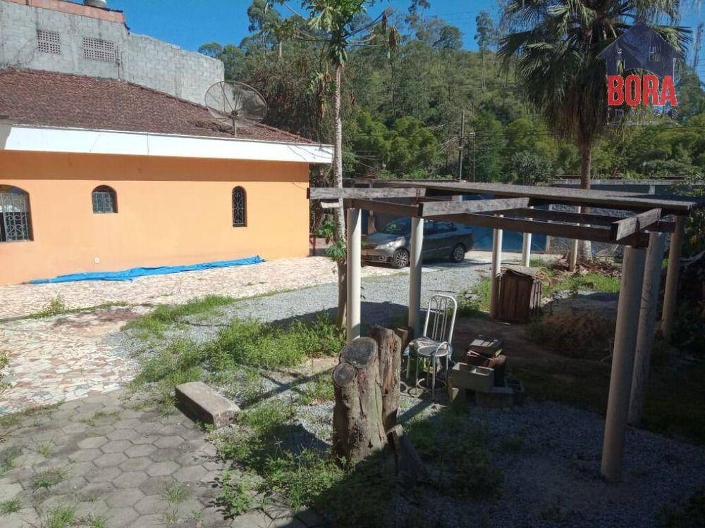 Chácara à venda com 2 quartos, 178m² - Foto 1