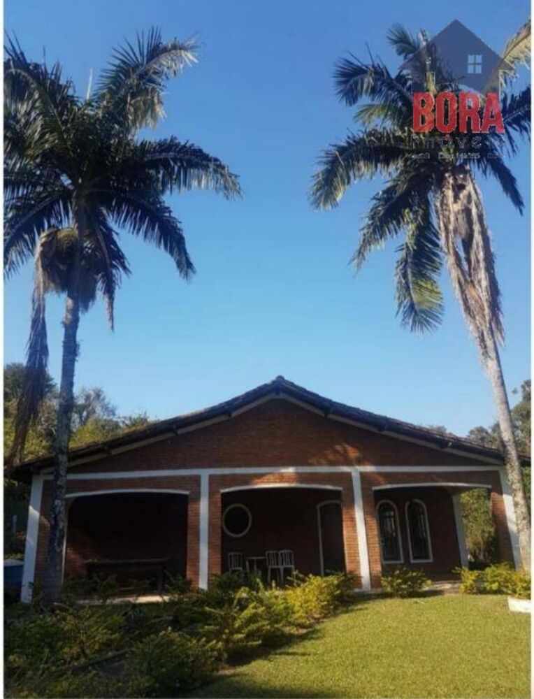 Chácara à venda com 3 quartos, 380m² - Foto 1