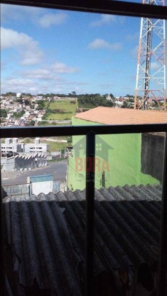 Casa à venda com 2 quartos, 200m² - Foto 2