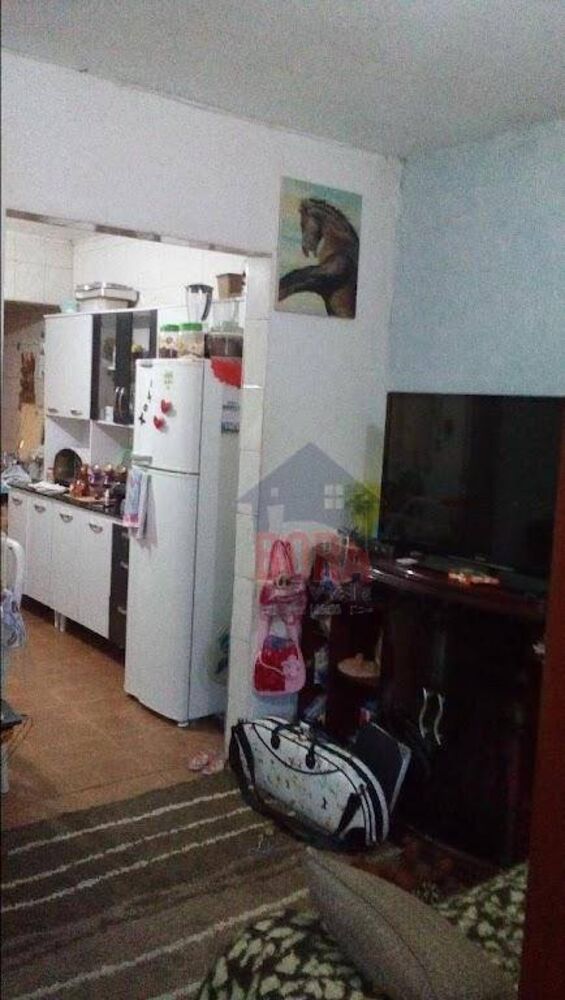 Casa à venda com 2 quartos, 200m² - Foto 4