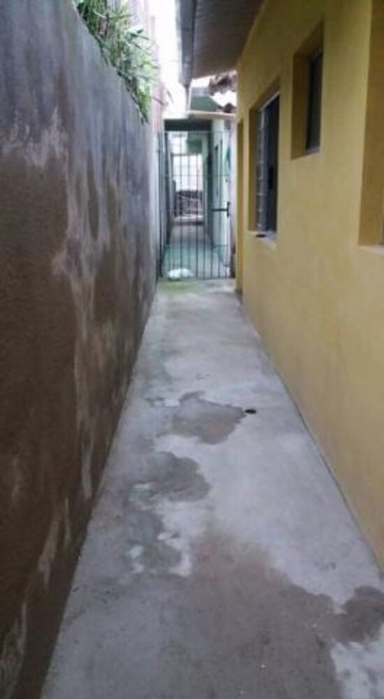 Casa à venda com 1 quarto, 150m² - Foto 2
