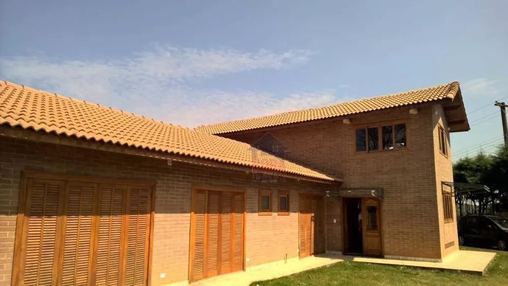 Casa à venda com 3 quartos, 180m² - Foto 2