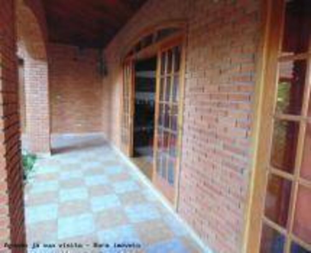 Casa à venda com 3 quartos, 370m² - Foto 1