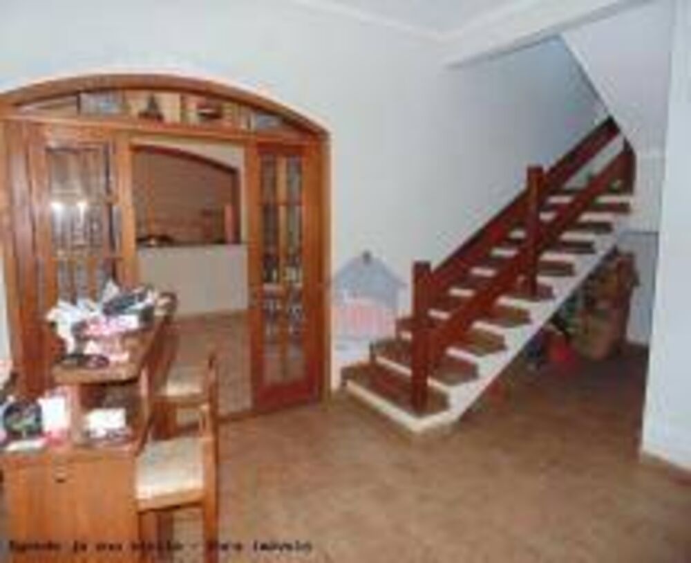 Casa à venda com 3 quartos, 370m² - Foto 3