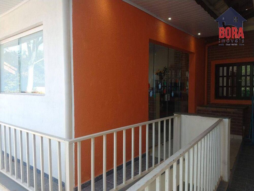 Chácara, 3 quartos, 951 m² - Foto 1