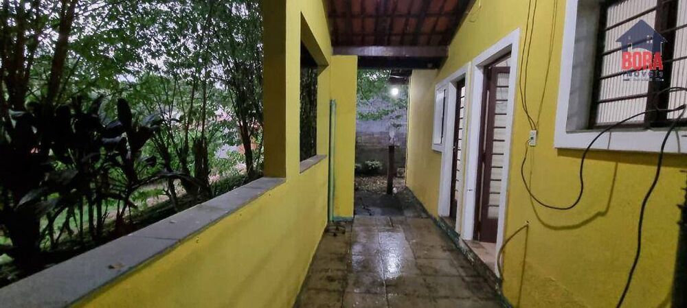 Chácara à venda com 3 quartos, 130m² - Foto 2