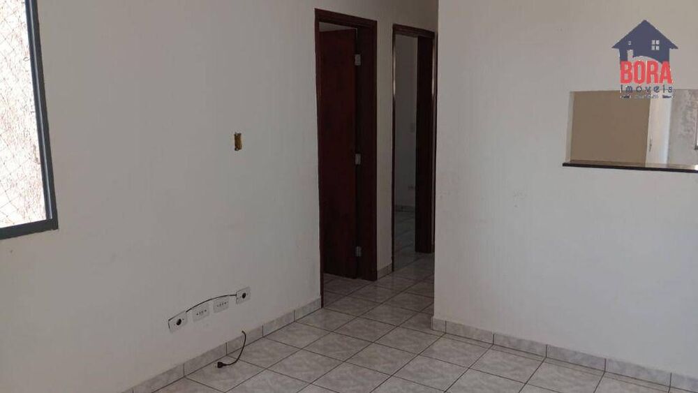 Apartamento à venda com 2 quartos, 42m² - Foto 2