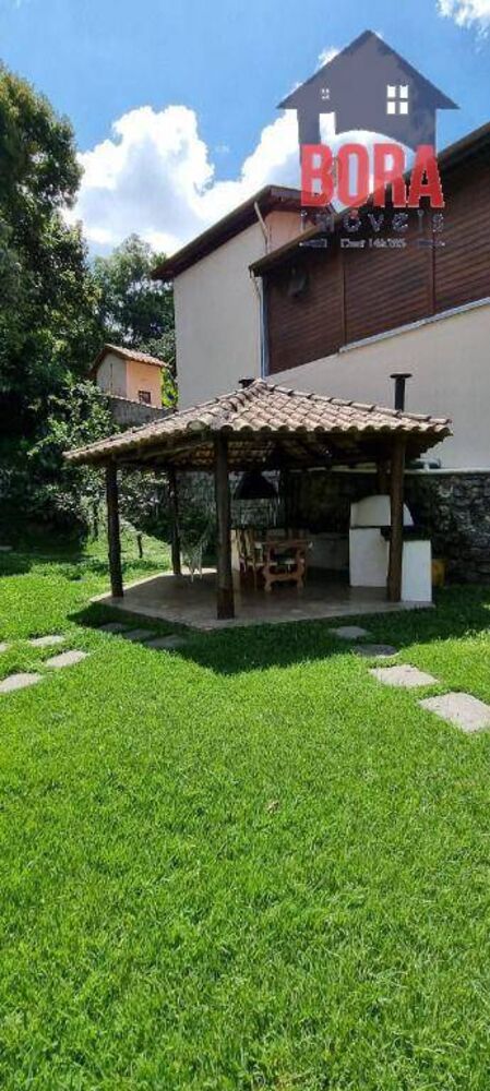 Casa, 2 quartos, 251 m² - Foto 1