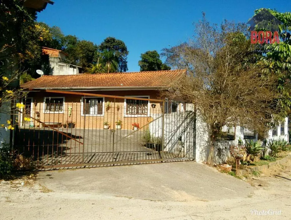 Casa à venda com 2 quartos, 222m² - Foto 2