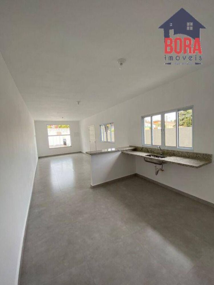 Casa à venda com 3 quartos, 110m² - Foto 1