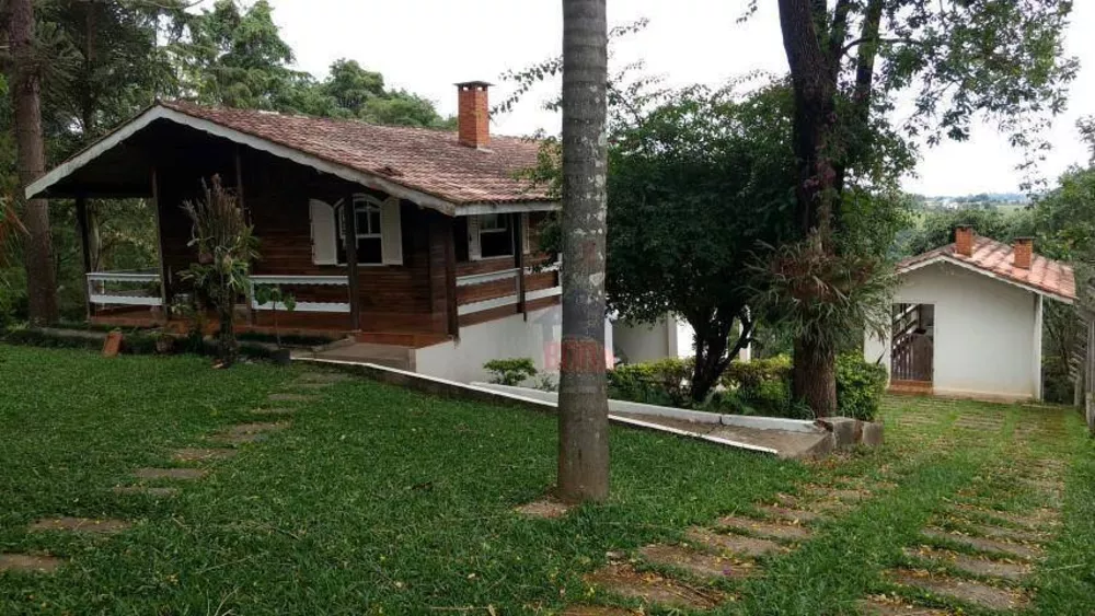 Chácara à venda com 4 quartos, 250m² - Foto 2