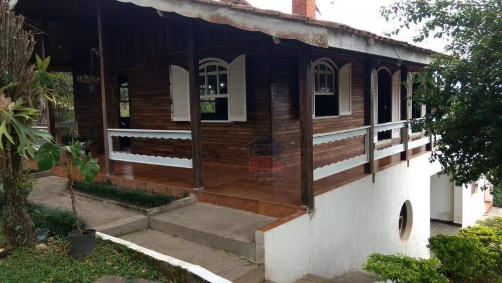 Chácara à venda com 4 quartos, 250m² - Foto 3