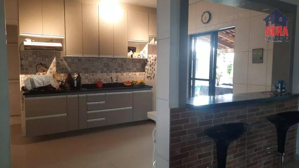 Casa à venda com 2 quartos, 150m² - Foto 4