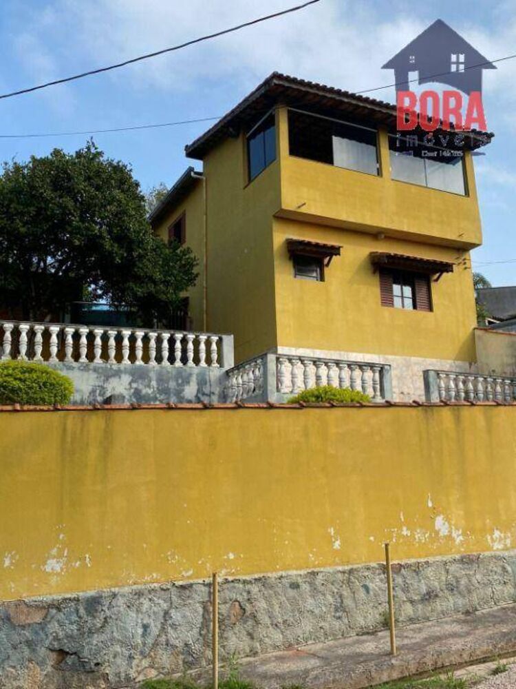 Casa à venda com 3 quartos, 200m² - Foto 1