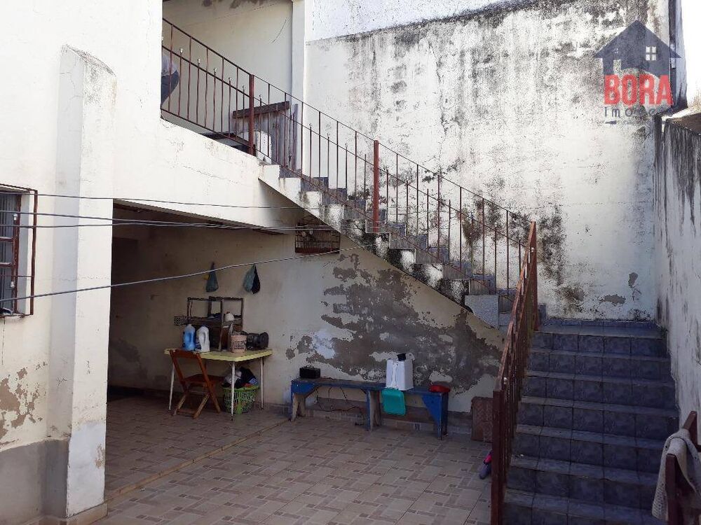 Casa à venda com 3 quartos, 200m² - Foto 7