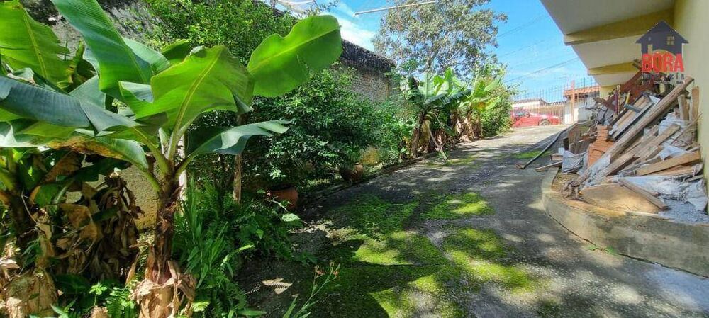 Casa à venda e aluguel com 5 quartos, 418m² - Foto 8