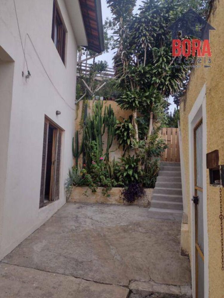 Sobrado à venda com 4 quartos, 261m² - Foto 2