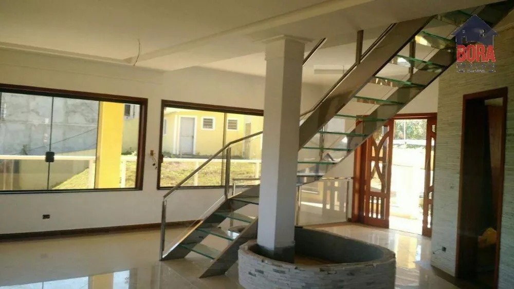 Casa de Condomínio à venda com 5 quartos, 900m² - Foto 2