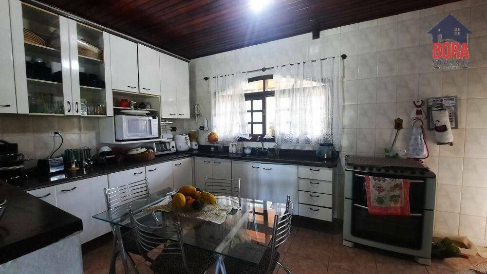 Chácara à venda com 4 quartos, 412m² - Foto 4