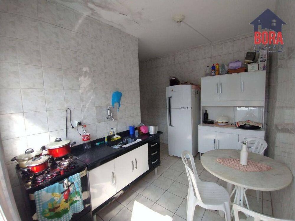 Casa à venda com 3 quartos, 100m² - Foto 4