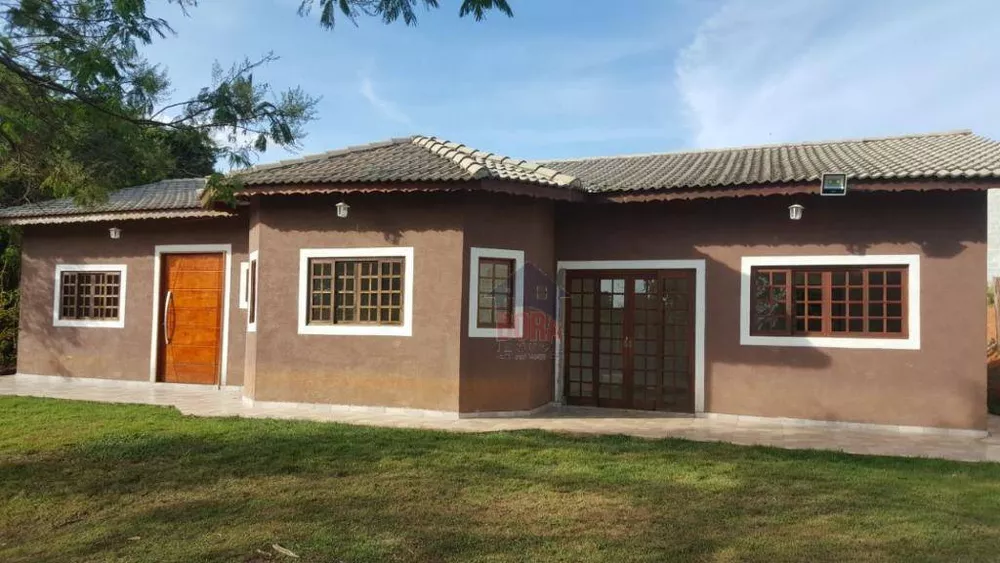 Casa à venda com 3 quartos, 170m² - Foto 1