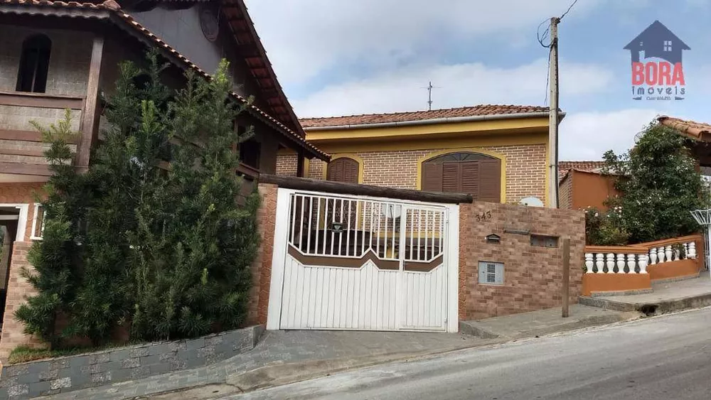 Casa à venda com 2 quartos, 250m² - Foto 2