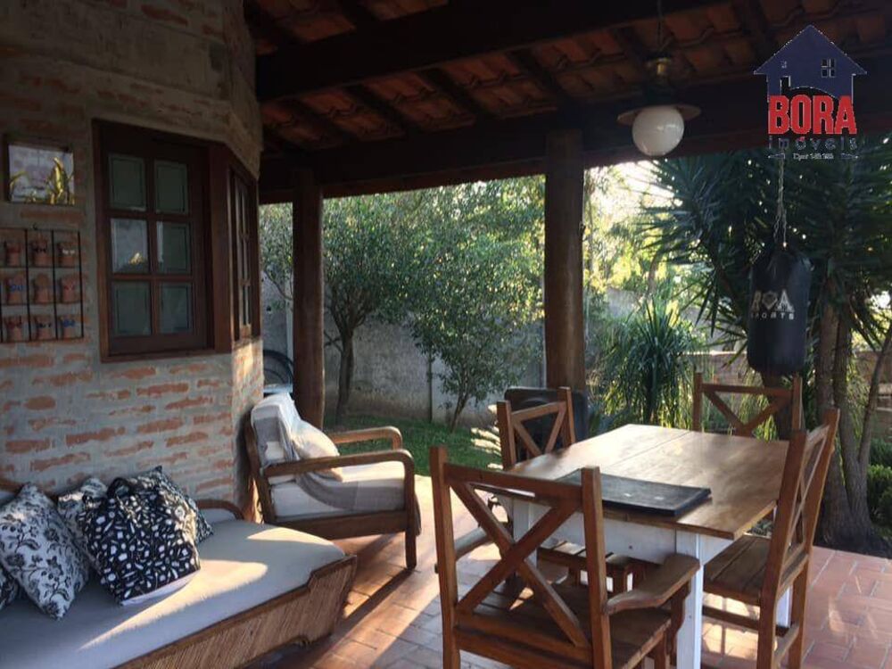 Chácara à venda com 3 quartos, 214m² - Foto 2