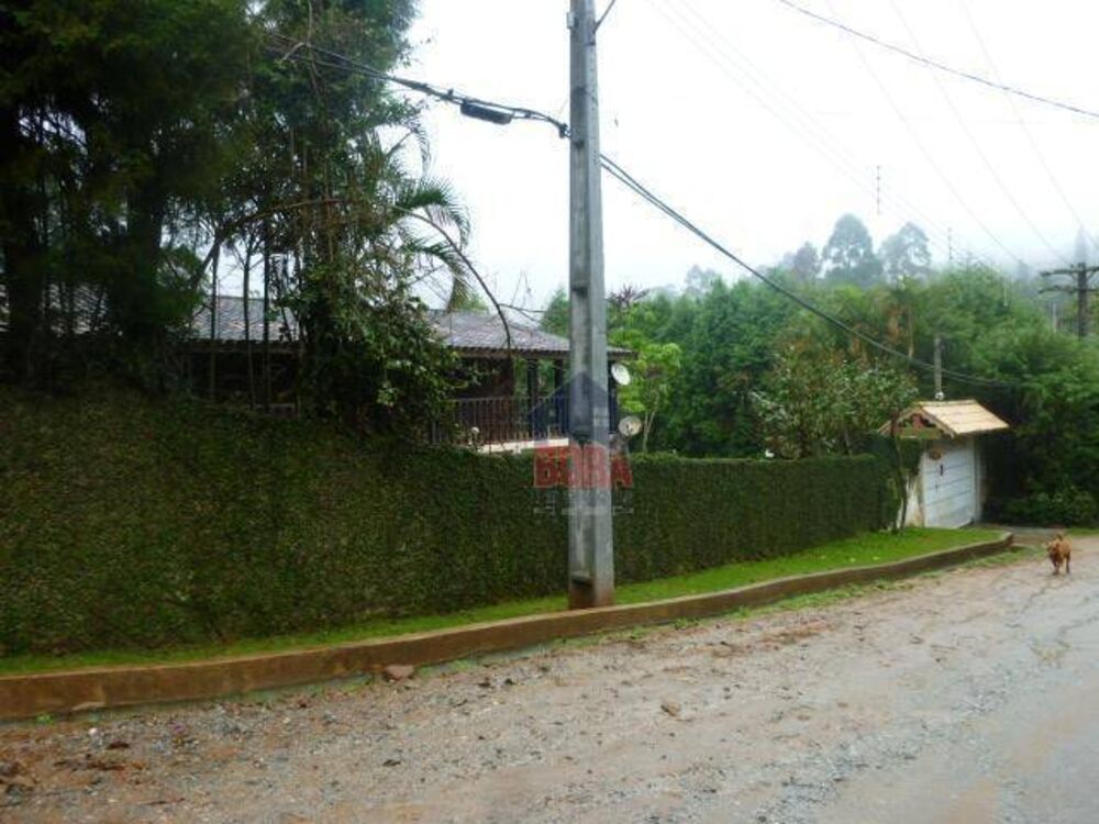 Chácara à venda com 5 quartos, 250m² - Foto 4
