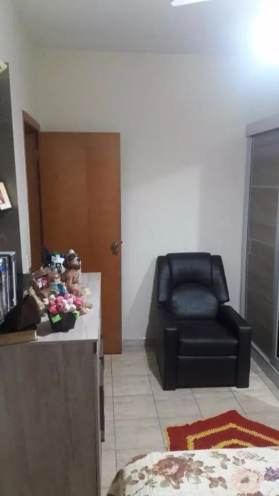 Apartamento à venda com 3 quartos, 92m² - Foto 2