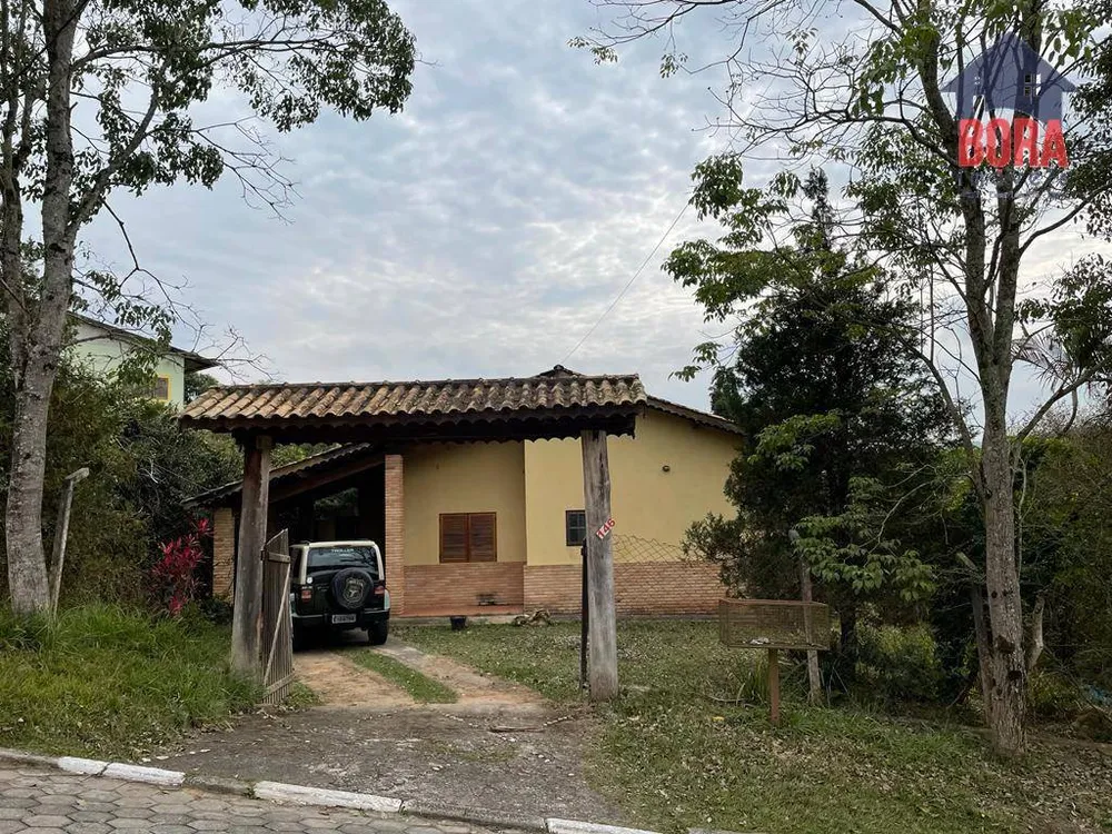 Casa, 3 quartos, 200 m² - Foto 1
