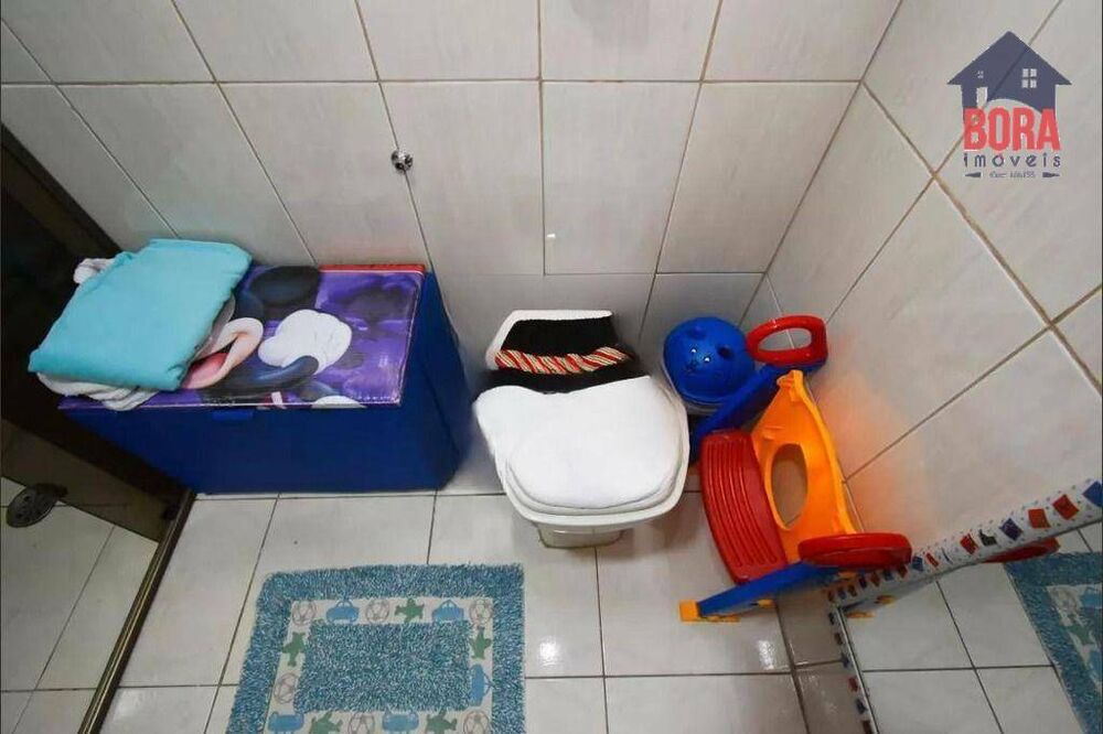 Sobrado, 3 quartos, 200 m² - Foto 1