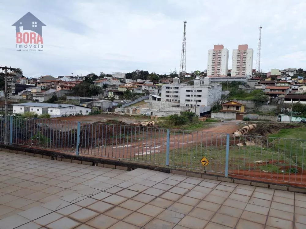 Casa à venda com 4 quartos, 400m² - Foto 3